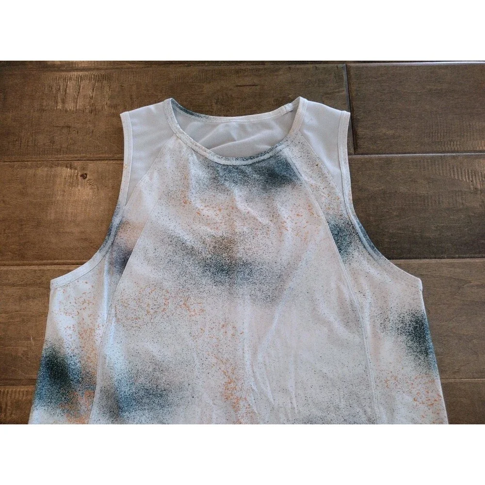 LULULEMON Women's Sculpt white print sleeveless tank top - size 6 8